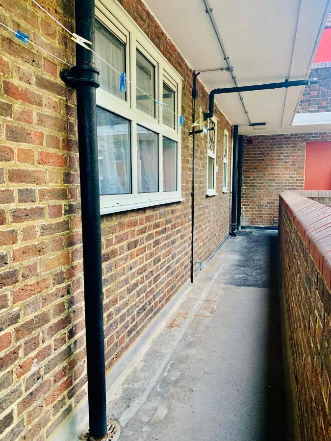 Stunning 3 Bedroom Flat In Stockwell Londres Exterior foto
